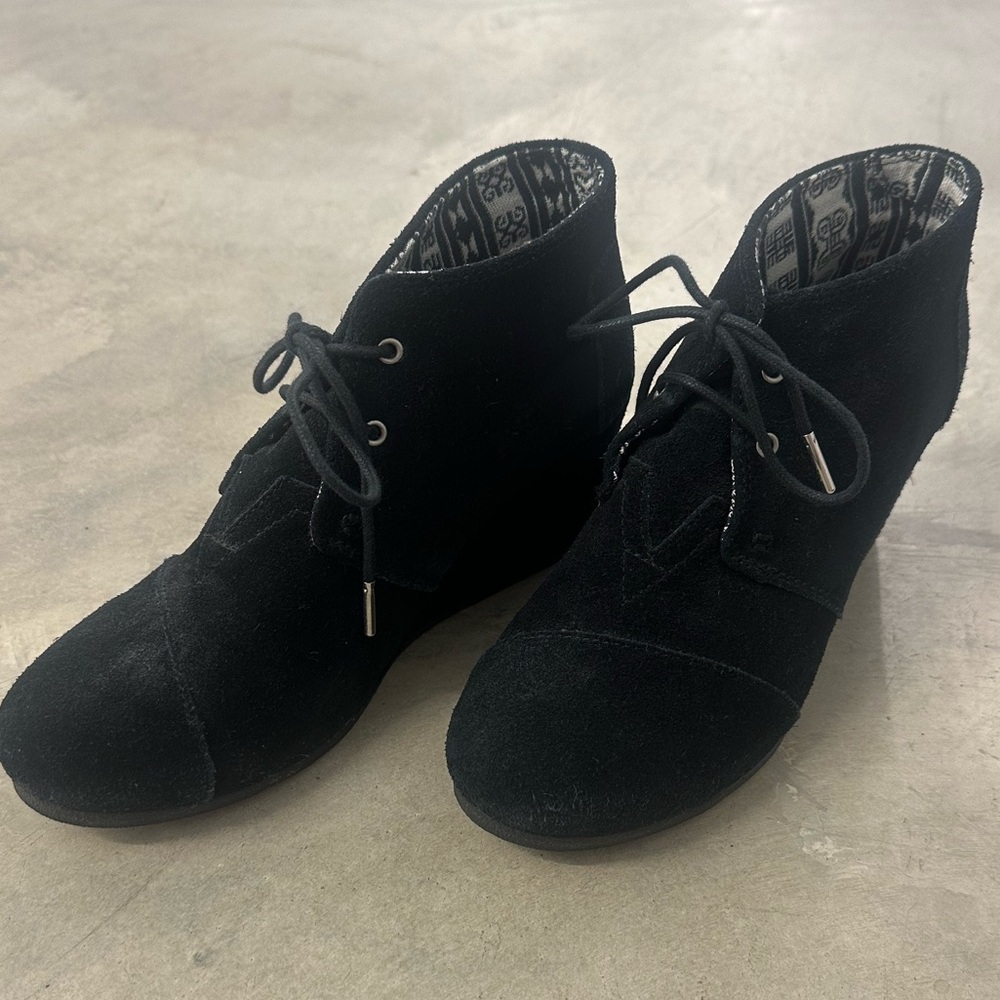 Toms Black Suede Lace-Up Wedge Ankle Booties